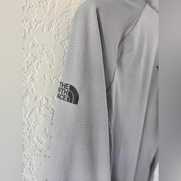 The North Face Gray Pullover Men’s Sweater Size Small - Picture 12 of 12
